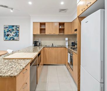 Spacious open plan living - Photo 3