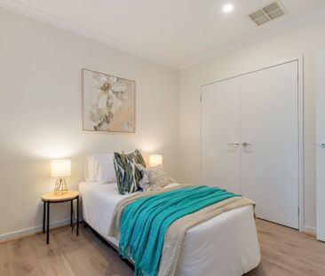 Luminous Living in a Perfect Position - Photo 6