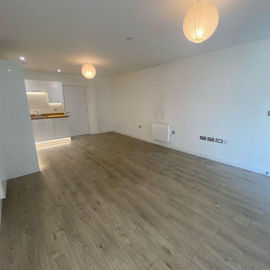 Edinburgh Gate, Harlow - Photo 1