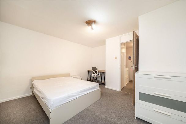 3 bedroom apartment to rent - Photo 1