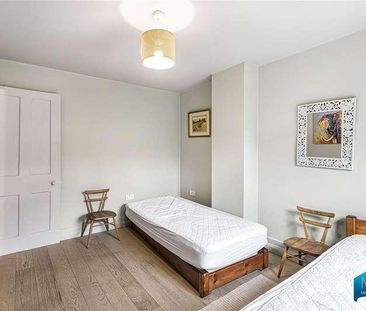 Harwoods Yard, Winchmore Hill, London, N21 - Photo 6