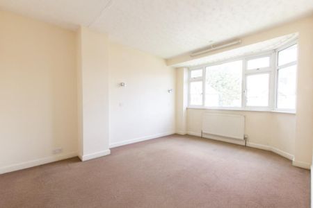 Mead Crescent,Southampton - Photo 4