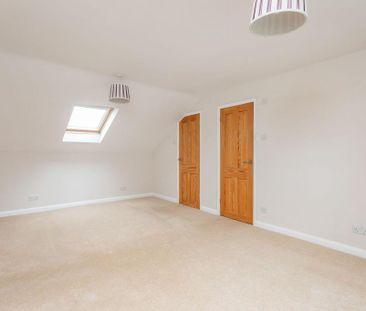2 bedroom chalet to rent - Photo 2