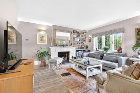 4 bedroom semi-detached house to rent - Photo 3
