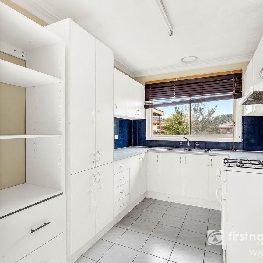 Take a Walk on the Southside!! - Photo 1