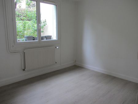 Location Appartement 3 pièces 65m² BORT LES ORGUES 19110 - Photo 3
