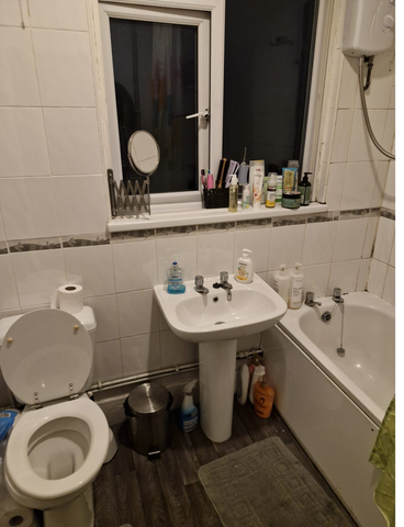 1 bedroom in a house share to rent - Photo 5