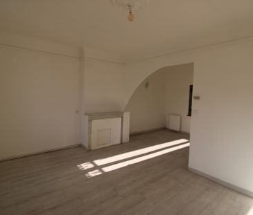 Location Appartement 3 pièces 69m² HYERES 83400 - Photo 4