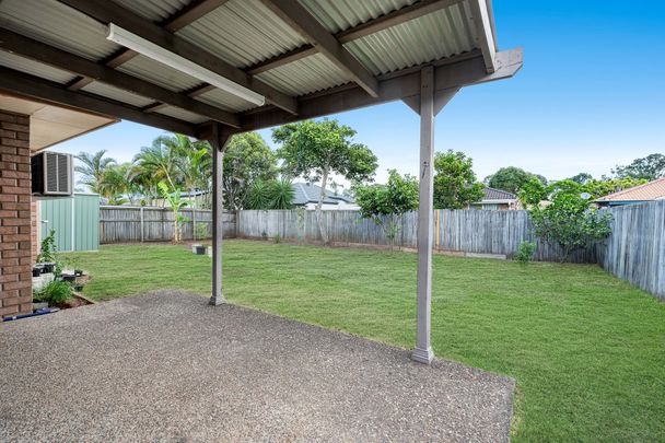 37 Pinewood Street, Wynnum West. - Photo 1