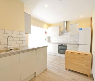 Rowlandson Gardens, Lockleaze - Photo 2