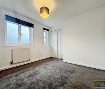 Carpenter Close, Billericay, Essex - Photo 1