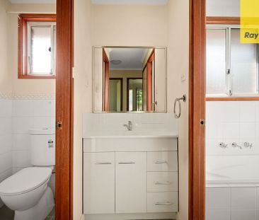 Beautifully Updated Three Bedroom Home! - Photo 4