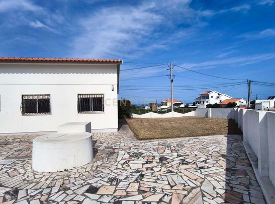 A dos Cunhados, Lisbon - Photo 1