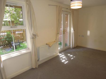 3 bedroom townhouse to rent - Photo 2