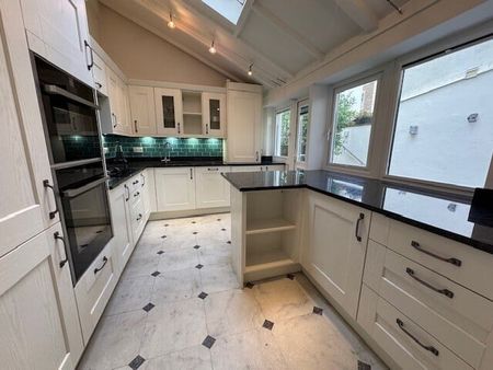 Westfield Place, Bristol - Photo 5