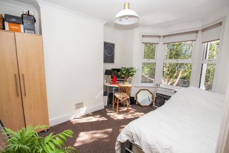3 bedroom terraced house to rent - Photo 5