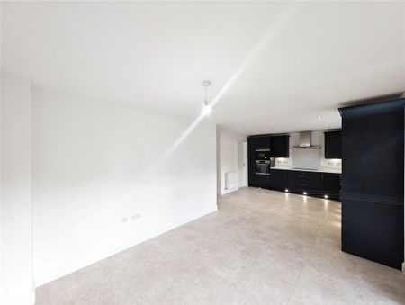 4 bedroom detached house to rent - Photo 4