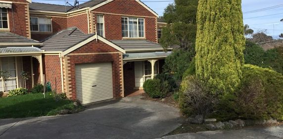 2/36 Oberon Drive, Belmont - Photo 2