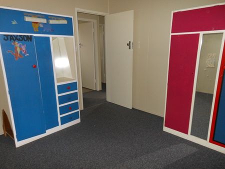 3 Bedroom - Walking distance to town - Photo 5