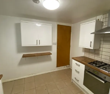 3 bedroom terraced house to rent - Photo 6