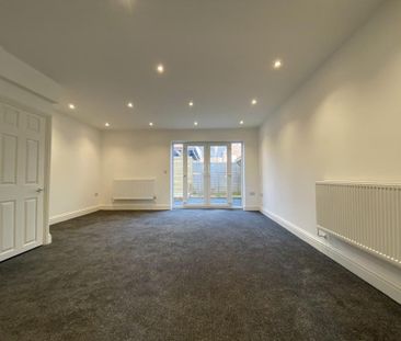 3 bedroom semi-detached house to rent - Photo 5