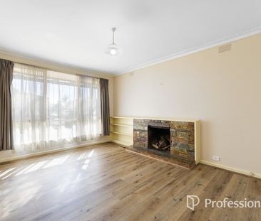 Comfortable Family Living in Brentwood Secondary School Zone - Photo 1
