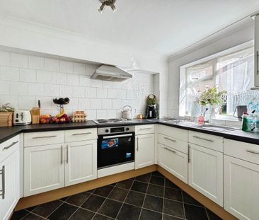 2 bedroom maisonette to rent - Photo 5