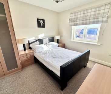 Lakeside Boulevard - Photo 5