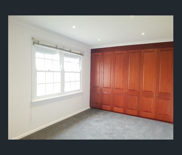 PICTURE PERFECT & TAILOR MADE FOR FAMILY LIVING IN A BOUTIQUE SETTI... - Photo 1