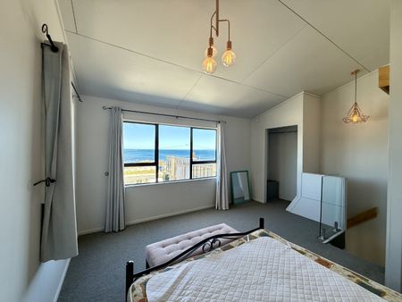 408 The Esplanade, Island Bay - Photo 2