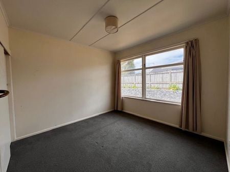 Chic 2BR Unit w/ Garden - Mt. Wellington - Photo 5