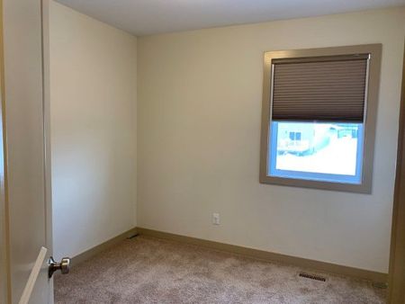 81 Thomlinson Avenue - Photo 3