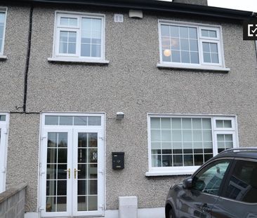 Room in 4-bedroom apartment in North Central Area, Dublin - Photo 1