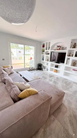 Alquiler de dúplex en Urbanizacion Cortijo Casareno - Photo 2