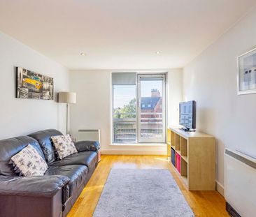 2 bedroom flat to rent - Photo 3