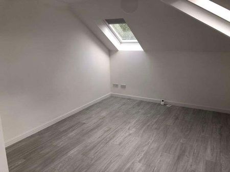 Ronald Court, Oakwood Road, Bricket Wood, St. Albans, Hertfordshire, AL2 - Photo 3