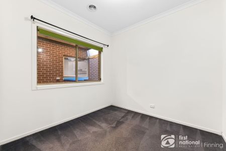 Charming 3-Bedroom Home - Photo 5