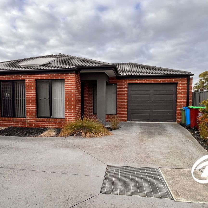 61A Strong Drive, 3976, Hampton Park Vic - Photo 1