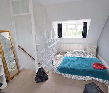 Middle Road, Lymington, Hampshire, SO41 - Photo 4