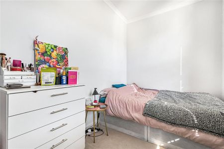 4 bedroom terraced house to rent - Photo 2