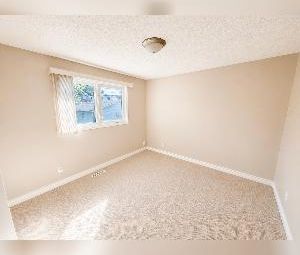 RITCHIE 2 Bed 1 Bath Home Edmonton NOW FOR RENT! - Photo 2
