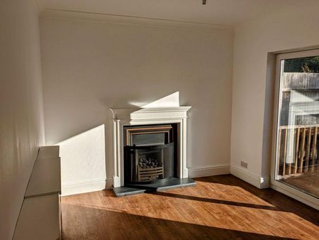 4 bedroom detached house to rent - Photo 3