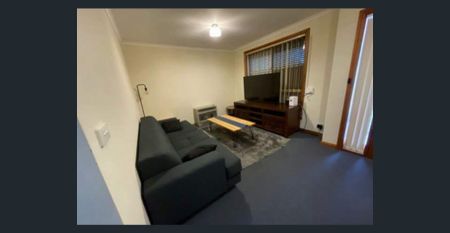 Hi, I’m your charming and easy-care unit - Photo 3