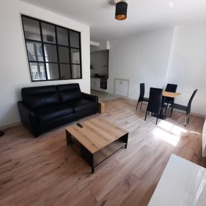 Location Appartement 2 pièces 45m² TOURS 37000 - Photo 2