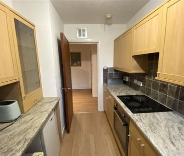 2 bedroom flat to rent - Photo 6