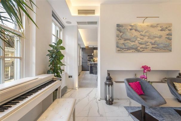 4 bedroom flat to rent - Photo 1