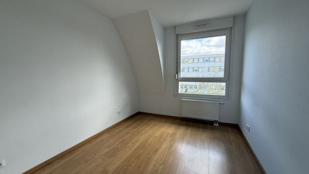Location Appartement 3 pièces 74m² GEISPOLSHEIM 67118 - Photo 1
