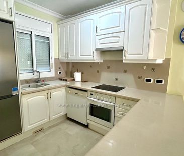 Piso en alquiler en residencial con piscina y grandes jardines. - Photo 5