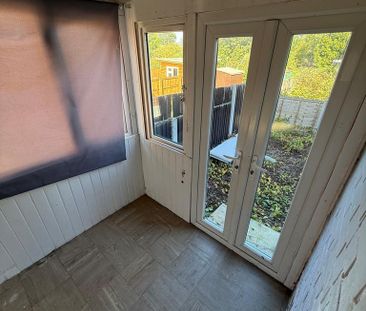 2 bedroom semi-detached house to rent - Photo 5