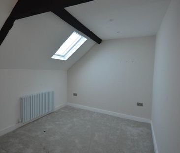 2 bedroom terraced house to rent - Photo 2